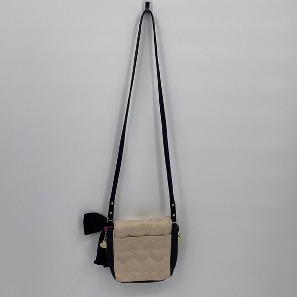 Betsey Johnson Women's Quilted Colorblock Bow Accent Crossbody Bag Cream Black - Picture 6 of 9